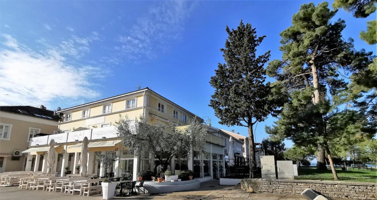 Lara Deluxe Superior 5 Star Apartment, Your Piece Of Heaven By The Sea & Park Novigrad Istria Esterno foto