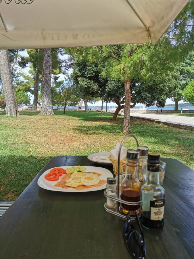 Lara Deluxe Superior 5 Star Apartment, Your Piece Of Heaven By The Sea & Park Novigrad Istria Esterno foto